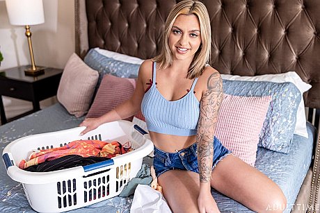 Adult Time starring Gunnar Bishop, Gypsy Rose naked Gallery - Image 2 of 21  in Lesbian category   featuring Gypsy Rose, Gunnar Bishop 