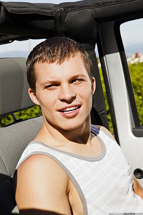 Amateur gay dudes Austin Merrick & Chad Logan have hardcore anal sex outdoors - Image 2 of 21  in Gay category  