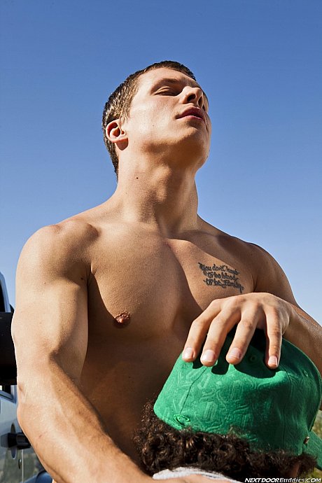 Amateur gay dudes Austin Merrick & Chad Logan have hardcore anal sex outdoors - Image 6 of 21  in Gay category  