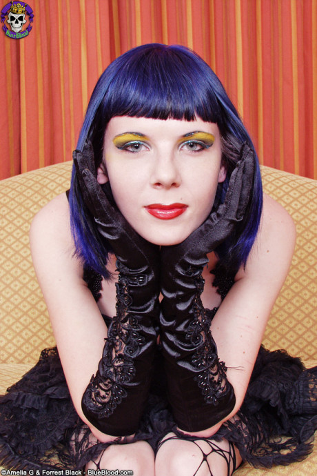 Flexible Goth chick gf girl Szandora cups her gigantic melons wearing long black gloves - #483751