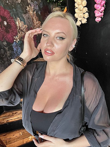 OnlyFans Sigal blonde starring Sigal blondy XXX Pictures - Image 4 of 20  in Close Up category   featuring Sigal Blonde 