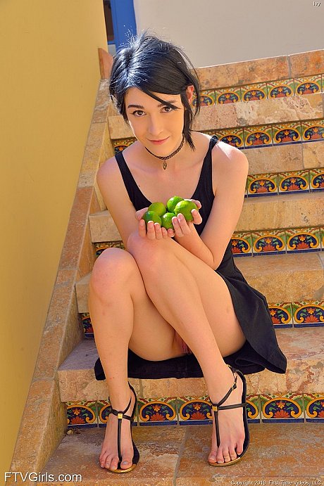 Sweetie with small titties Ivy sticks fruits in her shaved cunt in public - Image 17 of 20  in Dildo category   featuring Ivy Aura 