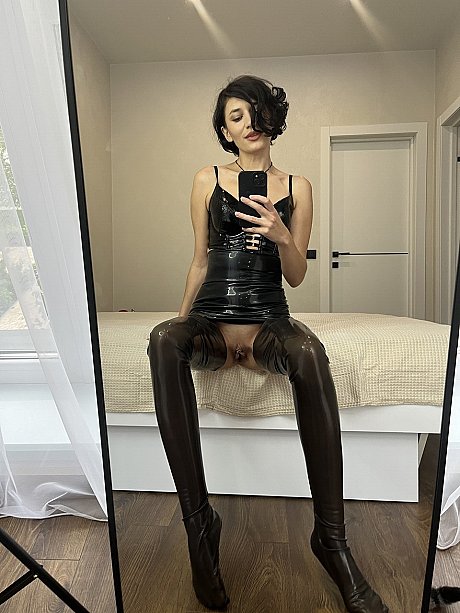 OnlyFans Lara cute 2 starring Lara fine 2 Sex Gallery - Image 10 of 20  in Pantyhose category   featuring Lara Sweet 2 