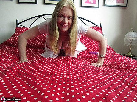 Old British girl Lilymay bares her saggy breasts and cunt on a bed - Image 8 of 20  in Pussy category   featuring Lilymay