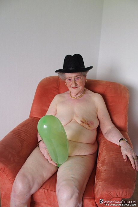 Curly-haired old lady Pitschka flaunts her saggy boobies in her compilation - Image 17 of 21  in Thick category   featuring Pitschka 