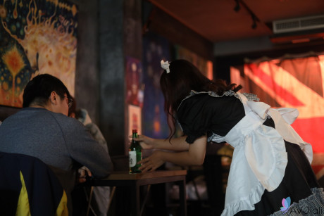 Nasty oriental maid Wen Ruixin rides a stranger she just met at the coffee shop - #1050780