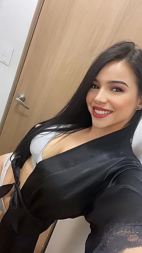 Ravishing latina amateur only fans model Camilla Lopez fondles her giant titties - Gallery #837