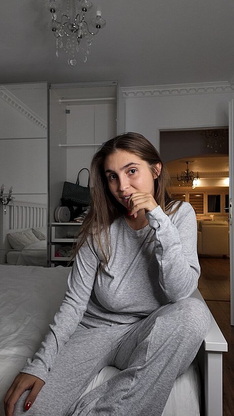 OnlyFans Sultan Aisu performed by Sultan Aisu nude Photos - Image 9 of 10  in Model category   featuring Sultan Aisu 