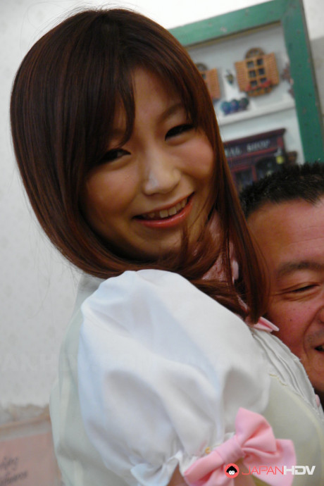 Brunette asian maid Shino Tanaka tastes her boss's dick and sperm - #588581