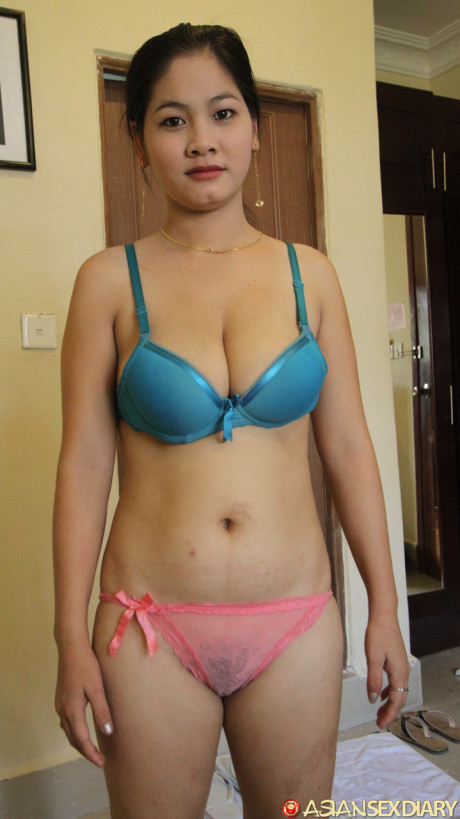 Petite Thai teen Nga shows her large melons and spreads her legs for a dong - #1315173