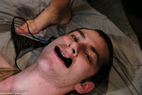 Men In Pain performed by Nomad, Sativa Rose undressed Photos - Image 2 of 20  in Cumshot category   featuring Sativa Rose, Nomad 