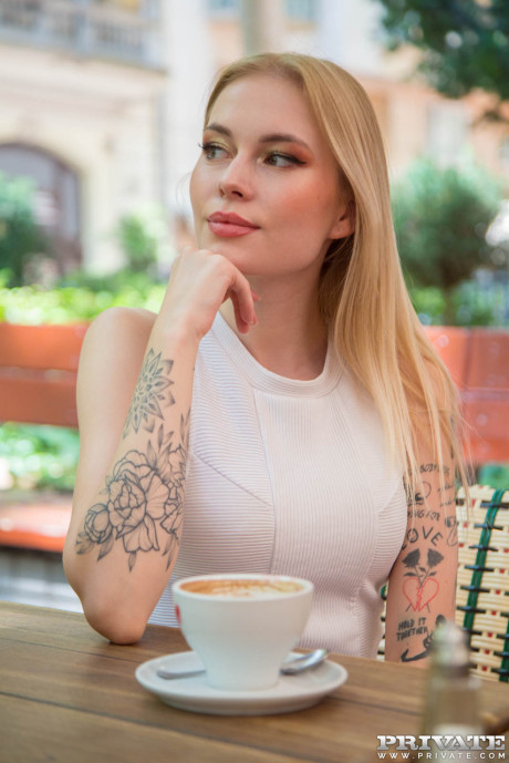 Tattooed blondie Mimi Cica partakes in hardcore sex with her gf stud - #738544