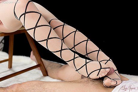 Pretty pretty Japanese whore girlfriend chick gives a footjob before grinding her behind on a meat - Image 6 of 21  in Pantyhose category  