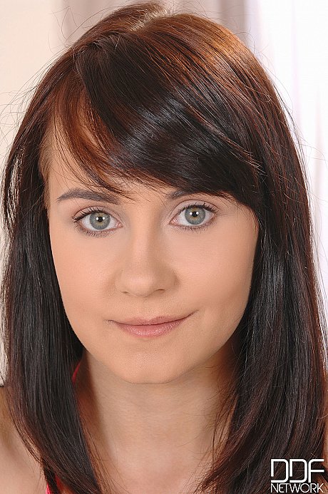 American skank gf broad Leda releases her tiny titties and shaved twat from a bikini