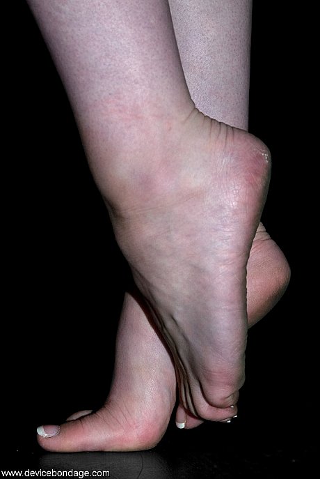 Device Bondage performed by Amie Sex Pics - Image 9 of 21  in Dildo category   featuring Amie 