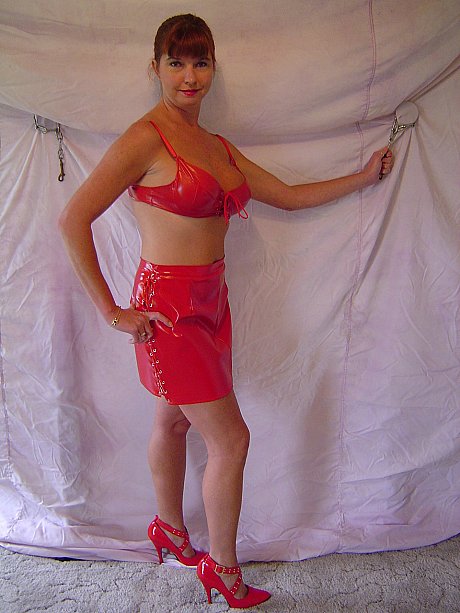 Busty mature chick gets her nipples tugged & sits on a dildo in chain bondage - Image 1 of 20  in Amateur category   featuring Dee Delmar 