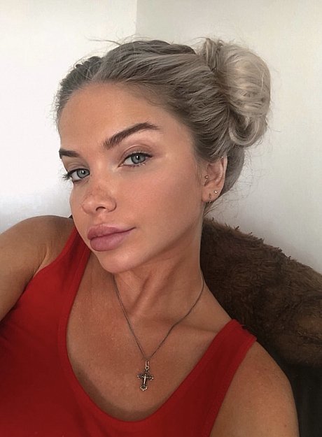 Pretty OnlyFans cam model shows off her beautiful thin body in bikinis - Image 9 of 20  in Babe category  