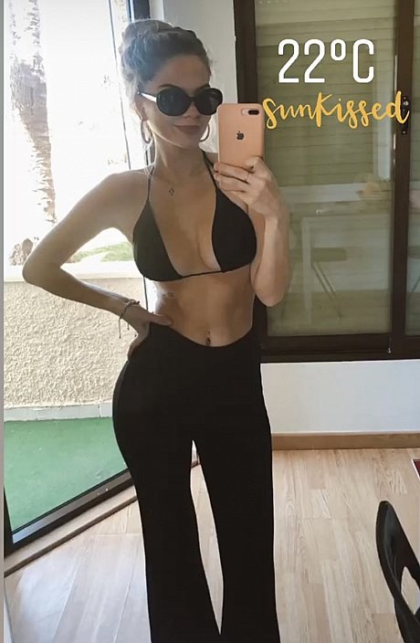 Pretty OnlyFans cam model shows off her beautiful thin body in bikinis - Image 12 of 20  in Babe category  