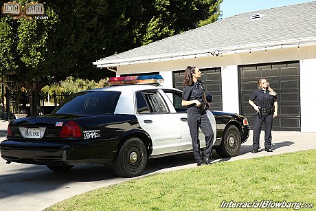 Policewoman Eliza Ibarra participates in an interracial blowbang - Image 2 of 15  in Cumshot category   featuring Eliza Ibarra 