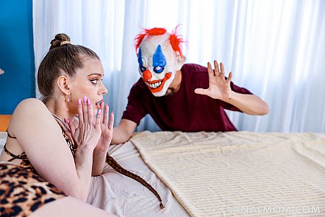 Hot mom Erin Everheart takes a cumshot on her massive behind after hardcore anal sex - Image 7 of 20  in Skirt category   featuring Josh Rivers, Erin Everheart 