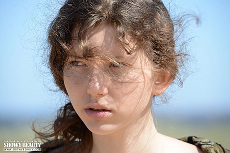 Thin teen Mari gets totally naked while parasailing in the distance - Image 8 of 20  in Close Up category   featuring Mari 