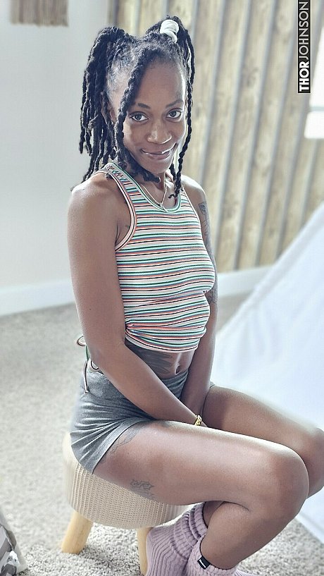 THOR JOHNSON Porn Pics - Image 1 of 15  in Skinny category  