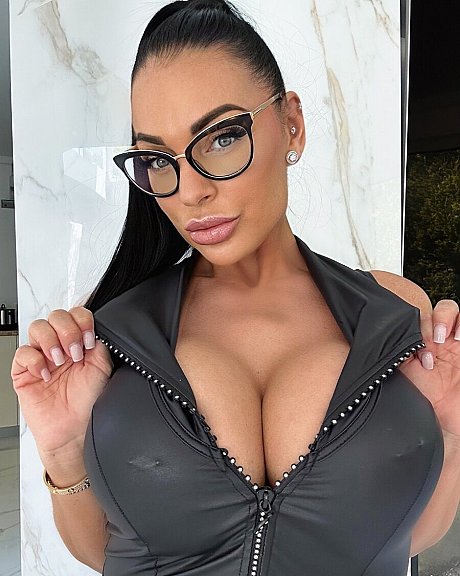 4Based Nadine Kerastas featuring Nadine Kerastas Hot Pics - Image 7 of 11  in Model category   featuring Nadine Kerastas 