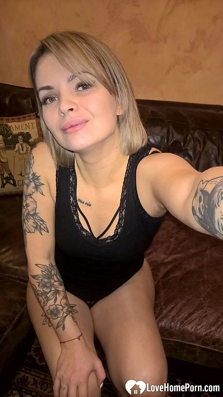 Blondie babe shows her small boobies & her shaved twat in black undies - Image 5 of 17  in Babe category  