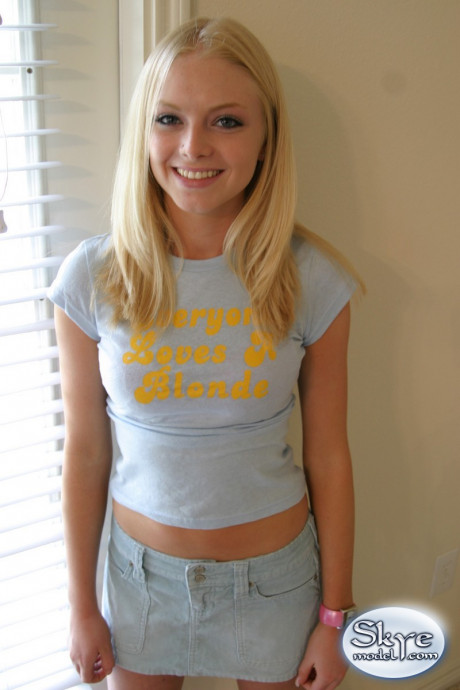 Yellow-haired amateur Skye Model models by herself in a short skirt - #650847