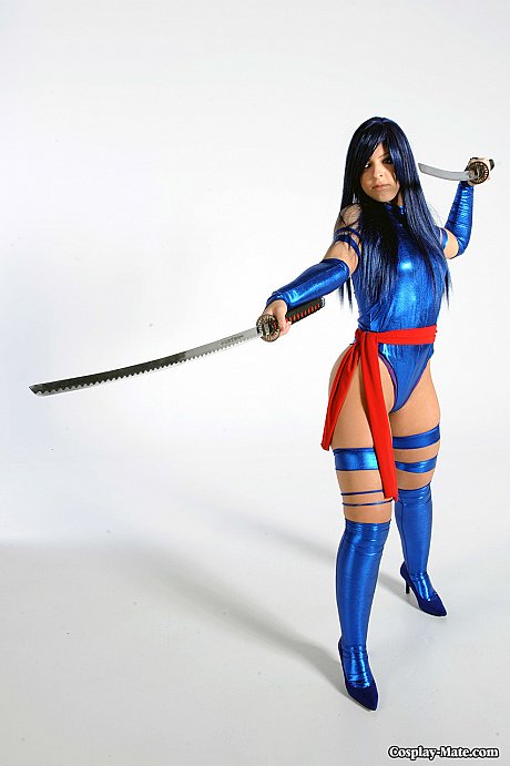 Enormous boobed cosplay chick gf lady Nathalya shows off her amazing round juicy booty - Image 1 of 11  in Pussy category   featuring Nataliya Kitana 