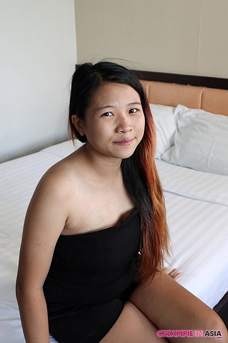 Sexy chinese newbie Bou strips to her underwear and displays her hot curves - Image 6 of 20  in Pussy category   featuring Bou 