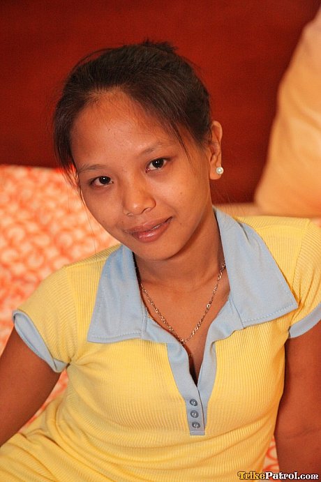 Attractive Filipina Danica gets naked and showcases her tasty pussy and small boobs - Image 2 of 20  in Pussy category   featuring Danica 