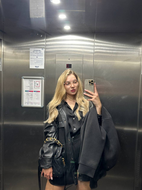 OnlyFans stunner All About Diana poses provocatively in her solo compilation - #1492428