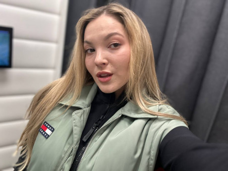 OnlyFans stunner All About Diana poses provocatively in her solo compilation - #1492432