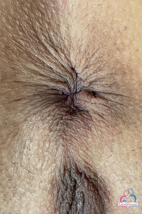 Amateur girl Summer Vixen shows her holes up close & poses with a facial - Image 17 of 21  in Pussy category   featuring Summer Vixen 