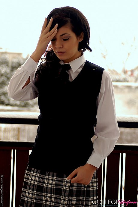 College Uniform featuring Samantha Buxton Sex Pictures - Image 1 of 21  in Schoolgirl category   featuring Samantha Buxton 