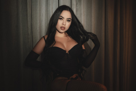 Sexy Colombian babe Michelle Giraldo flaunts her curves in her compilation