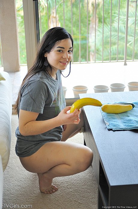Adorable teenie Nadine shows her breasts and loves amateur masturbation action - Gallery #3639
