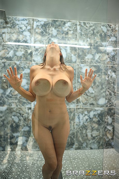 Fantastic ex-wife with a hot butt Alexis Fawx shows her giant boobies and gets sexed - Image 5 of 20  in Big Cock category   featuring Alexis Fawx, Damon Dice 