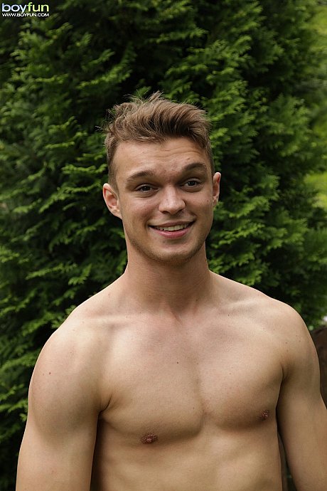 Hubby BF Fun performed by Justin couple Porn Gallery - Image 5 of 21  in Gay category  