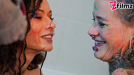 Alt chicks Anuskatzz and Stacy Bloom fists pussies during lesbian sex in a tub - Image 7 of 16  in Teen category   featuring Anuskatzz, Stacy Bloom 