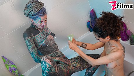 Alt chicks Anuskatzz and Stacy Bloom fists pussies during lesbian sex in a tub - Image 14 of 16  in Teen category   featuring Anuskatzz, Stacy Bloom 