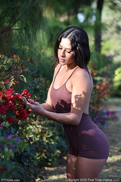 Sleazy babe Aline pulls her panties aside and rides her dildo outdoors