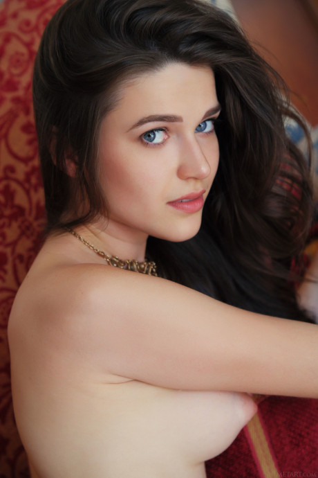 Lovely Ukrainian babe Serena Wood displaying her incredible body & pink holes - #1208841