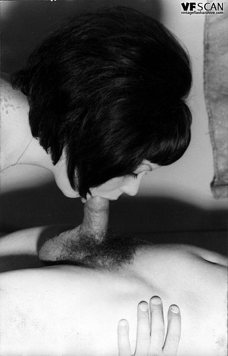 Hardcore whores with silky twats liking FFM gangbang in hot vintage porno - Image 10 of 12  in Hardcore category  