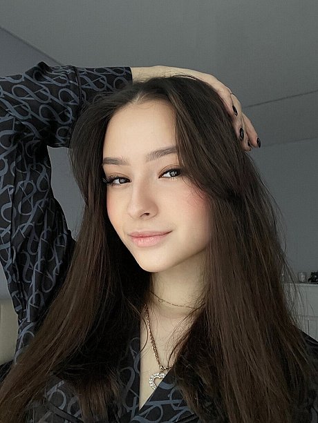 OnlyFans Julia Kiss nude Pictures - Image 7 of 20  in Model category  