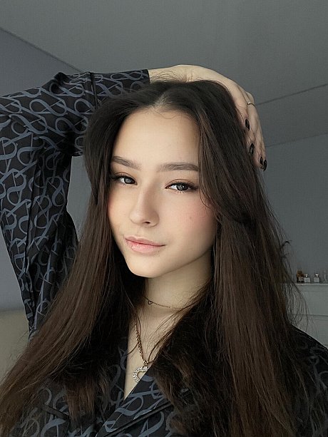 OnlyFans Julia Kiss nude Pictures - Image 13 of 20  in Model category  