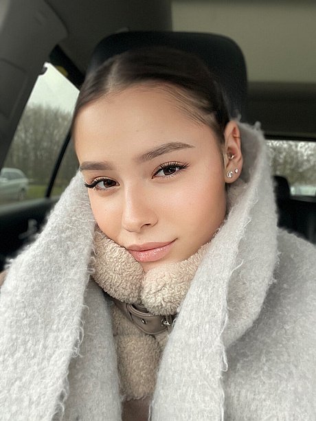 OnlyFans Julia Kiss nude Pictures - Image 17 of 20  in Model category  