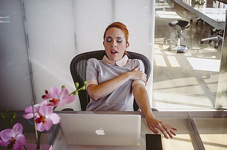 Redheaded beauty Amarna Miller gets finger screwed & dicked at the pool - Image 2 of 21  in Outdoor category   featuring Amarna Miller, Ryan James 