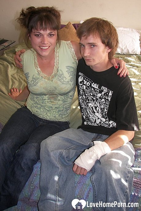 Inked amateur GF gets her lovely cunt finger slammed and dicked - Image 4 of 20  in Amateur category  